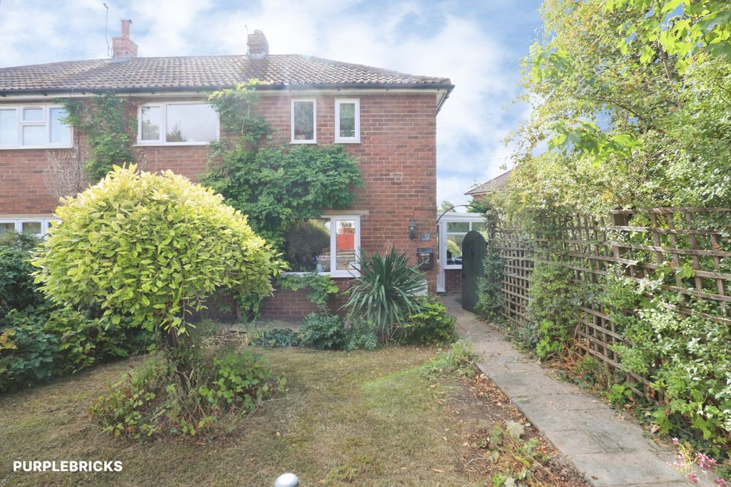 Property photo 3 of 27