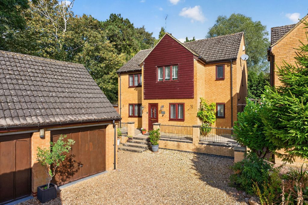 Property photo 1 of 36
