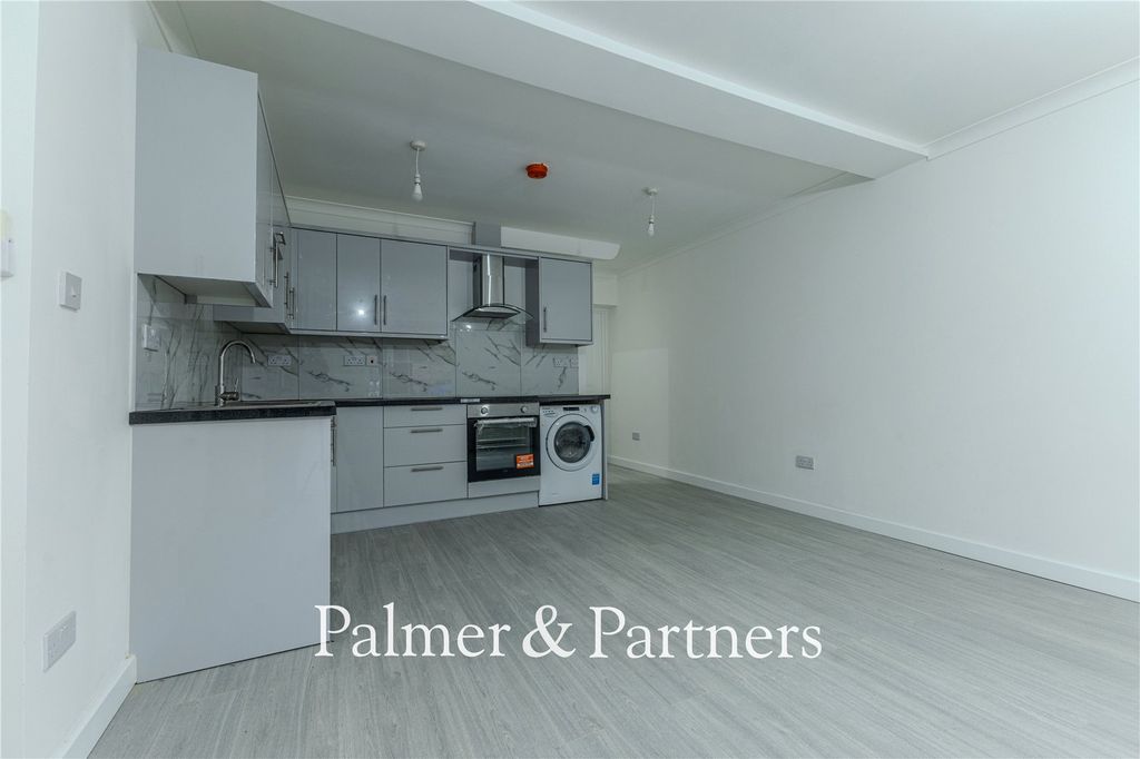 Property photo 3 of 10 Picture No. 11