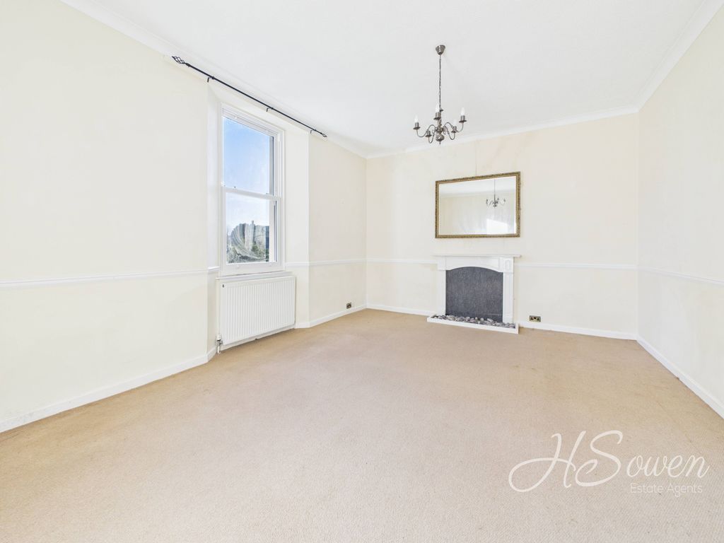 Property photo 2 of 7 Photo 7