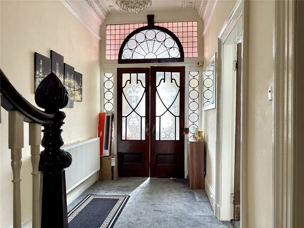 Property photo 3 of 8 Entrance Hallway