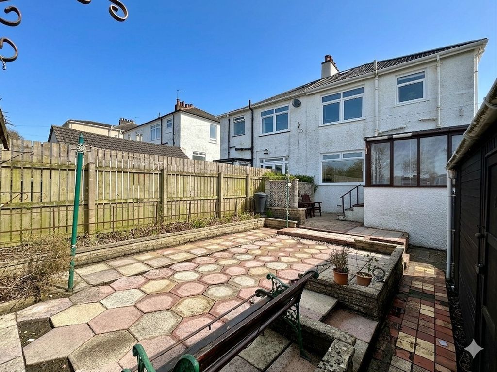 Additional image 18 of 4 bed semi-detached house to rentRockmount Ave, Thornliebank, Glasgow G46