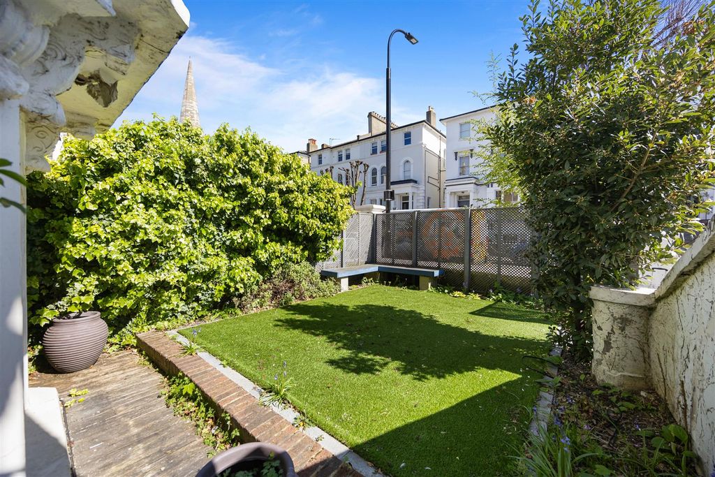 Property photo 1 of 10