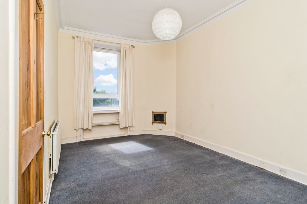 Property photo 2 of 15 4982741