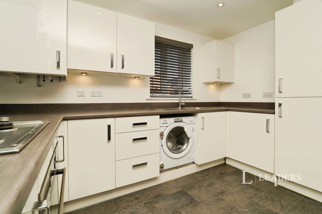 Property photo 3 of 13 Pbox-Img.Jpg