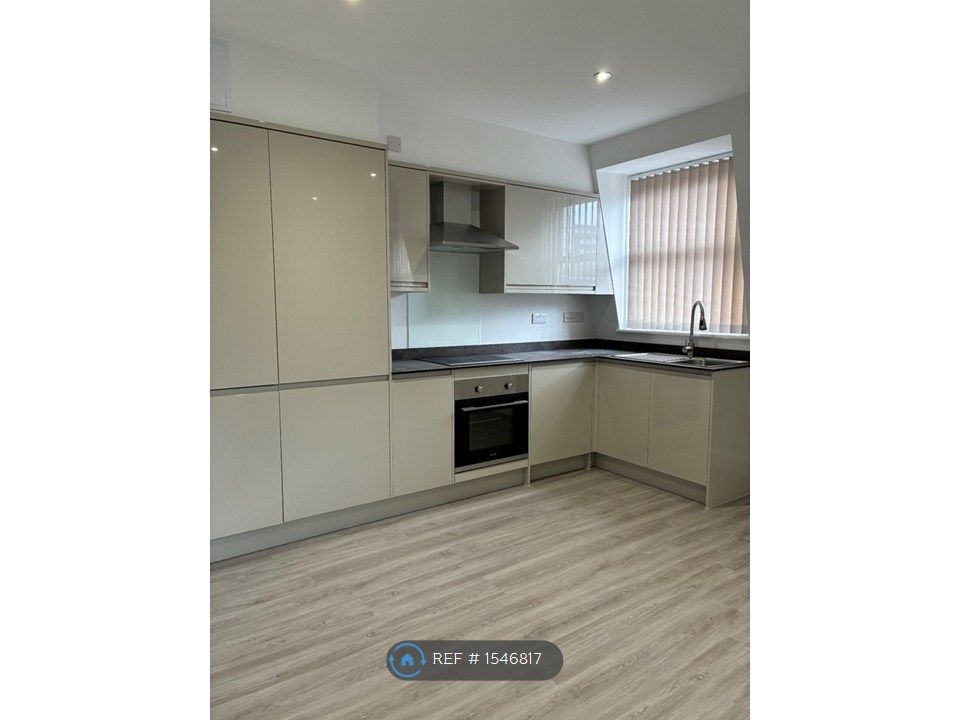 Property photo 2 of 14 Kitchen