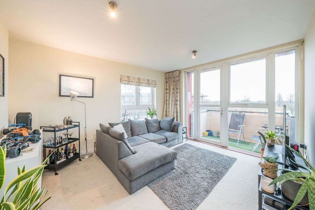 Property photo 2 of 5