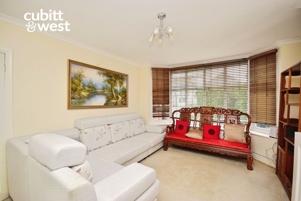 Property photo 3 of 18 A3684Fd0-Dsc_5515