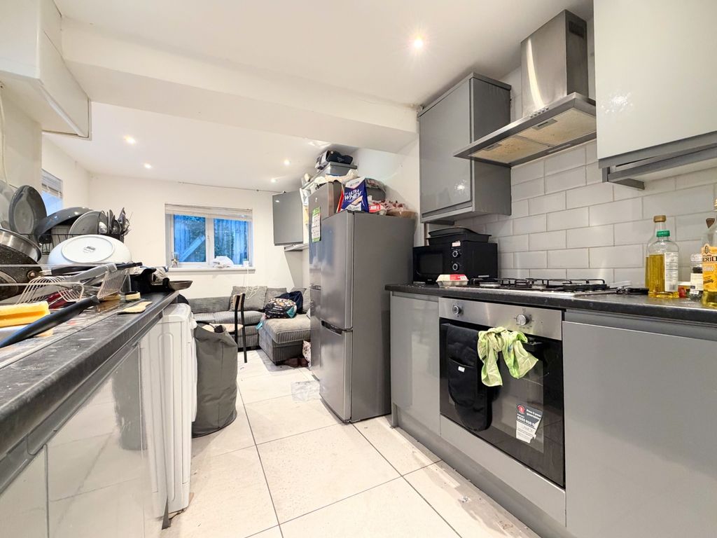 Property photo 3 of 8 Img_4182