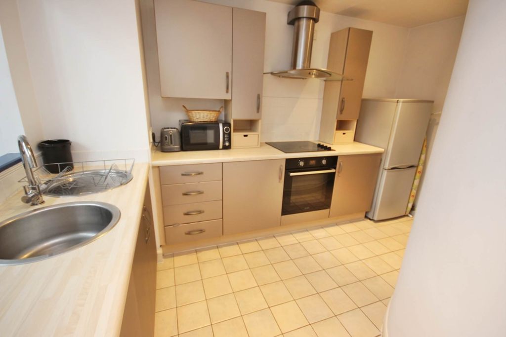Property photo 3 of 13