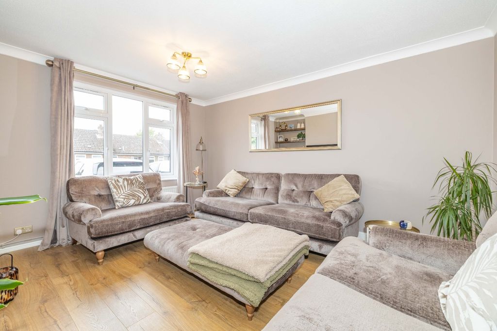 Property photo 3 of 15 Picture 3