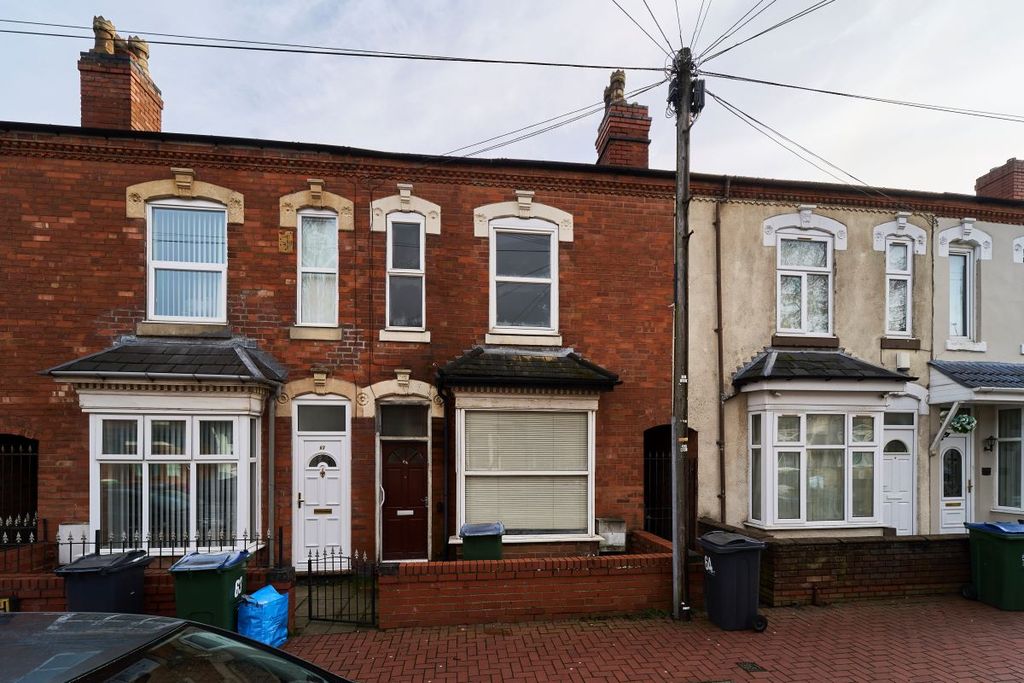 Property photo 2 of 17