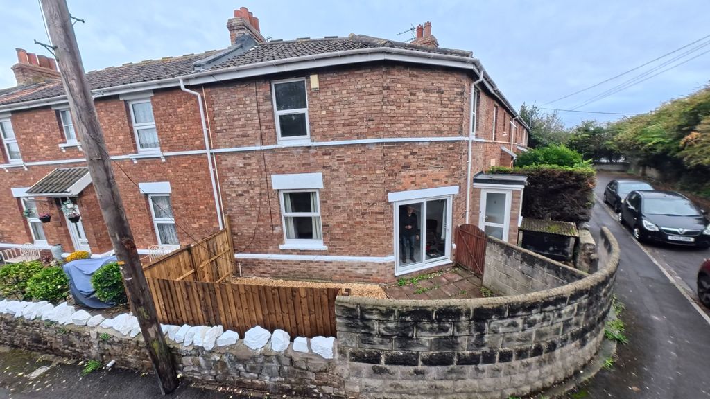 Property photo 1 of 9 External