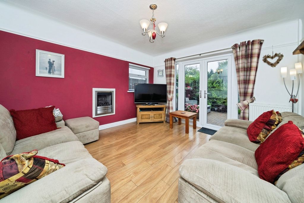 Property photo 3 of 17 Pbox-Img.Jpg