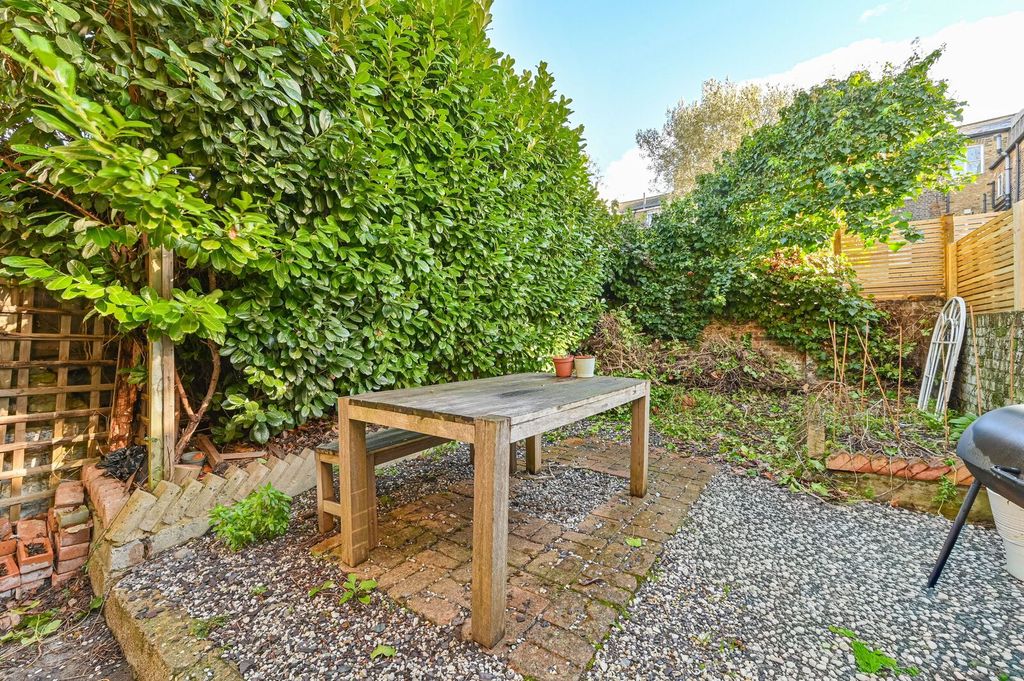 Property photo 3 of 16
