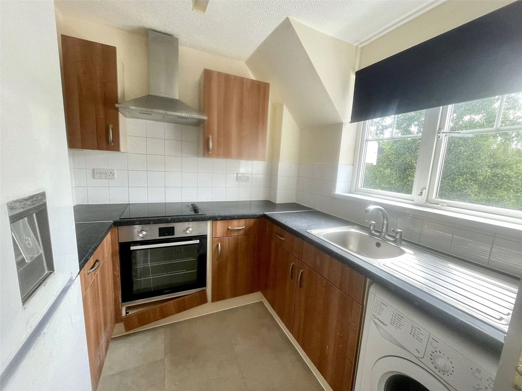 Property photo 2 of 10 Picture No. 13