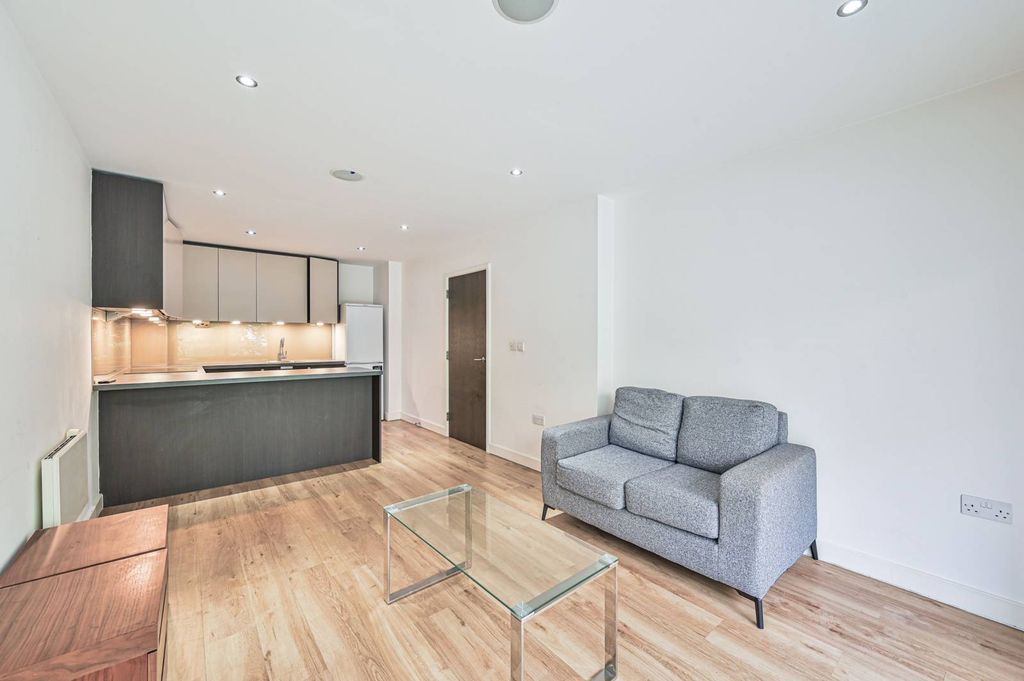 Property photo 1 of 7