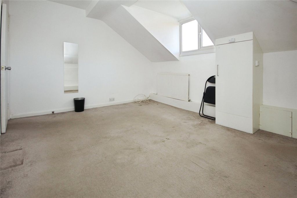 Property photo 2 of 9 Reception