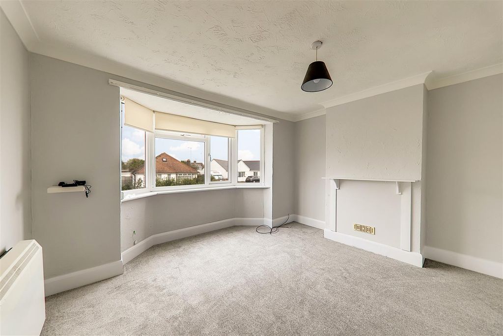 Property photo 2 of 8 Img_6985-Img_6987.Jpg