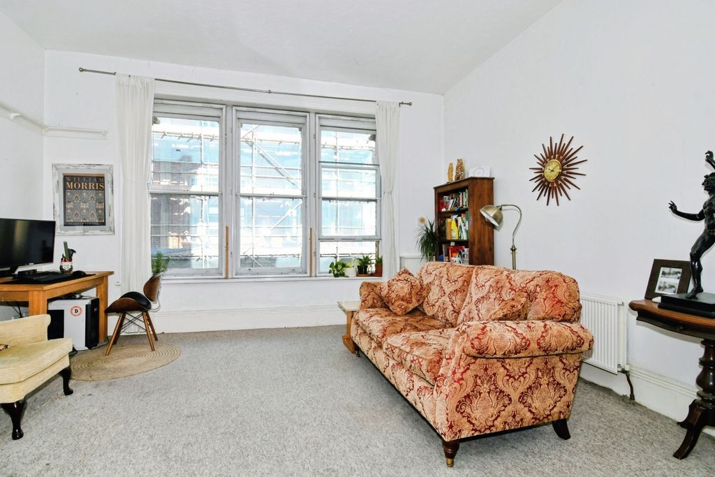 Property photo 2 of 8 Image 1