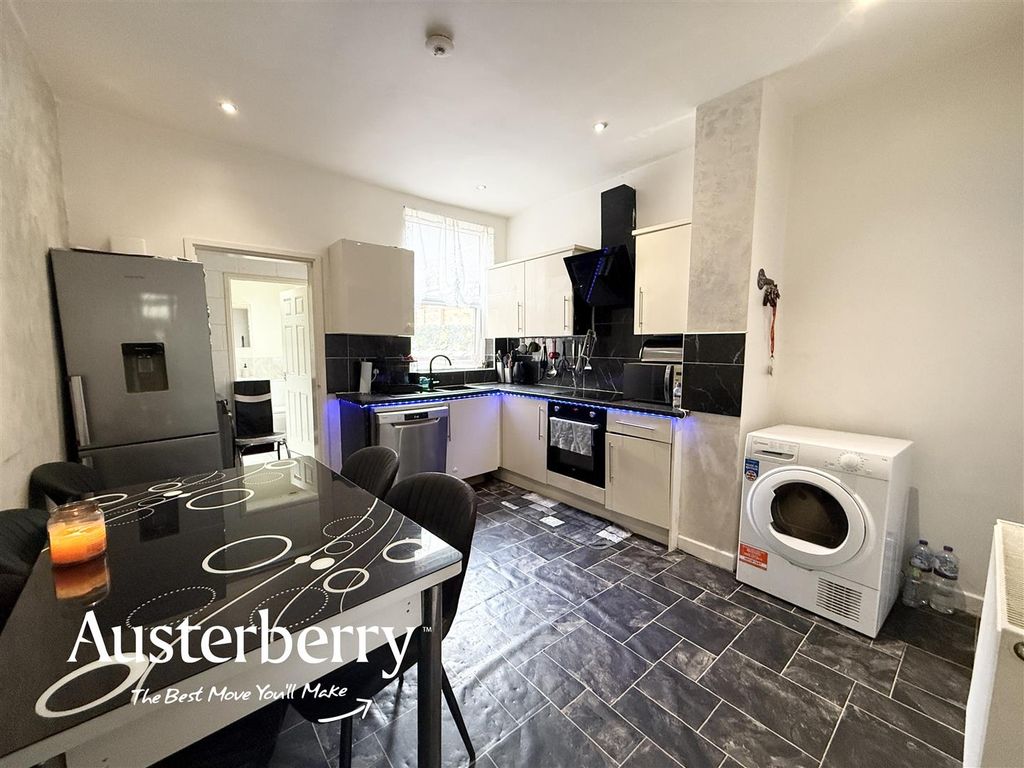 Property photo 3 of 13 Img_6423.Jpg