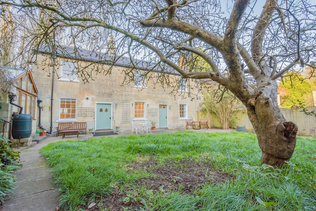 Property photo 1 of 22
