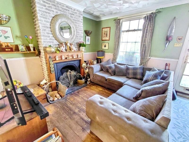 Property photo 2 of 10