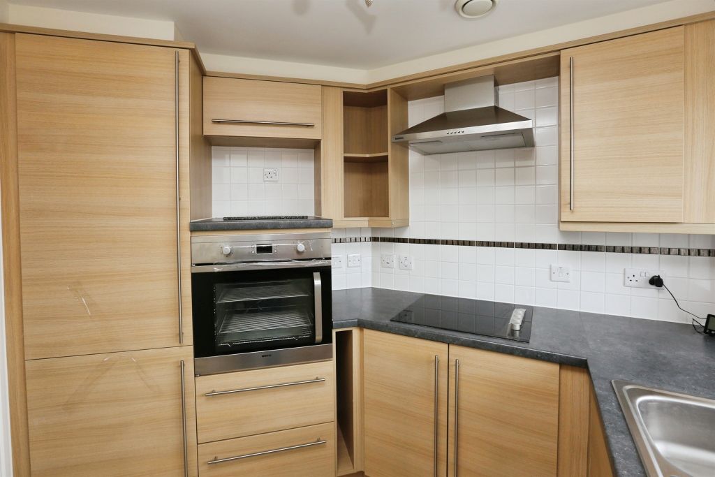 Additional image 5 of 2 bed flat for saleSopwith Road, Eastleigh SO50