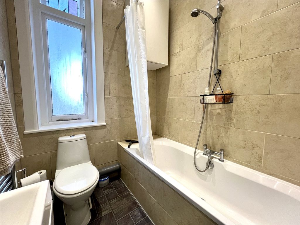 Property photo 3 of 10 Bathroom