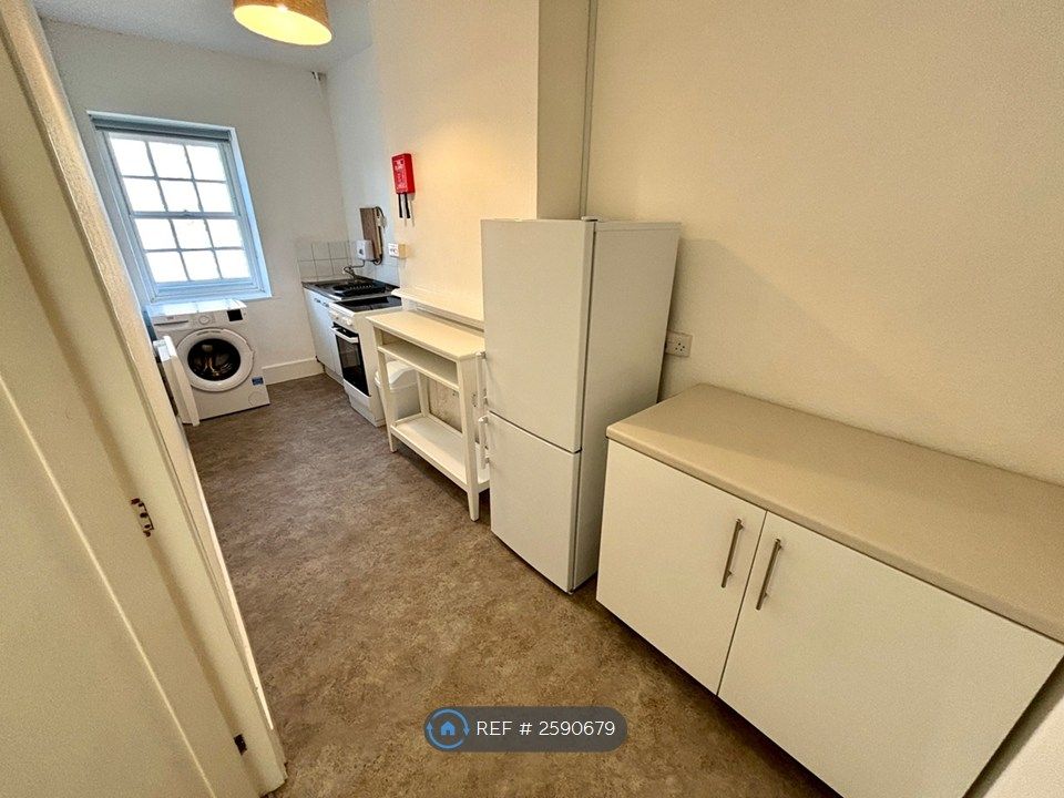 Property photo 3 of 4 Kitchen