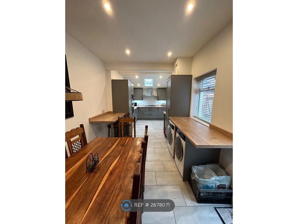 Property photo 1 of 13 Kitchen/Dining Area