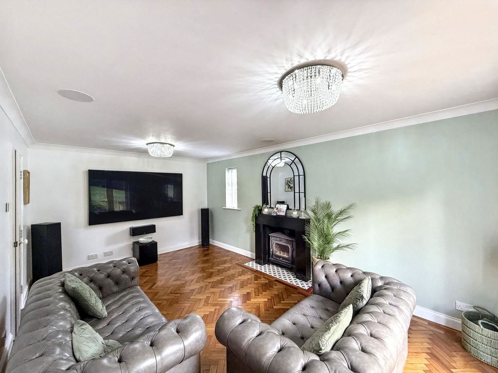 Additional image 4 of 7 bed detached house for saleSiskin Close, Hartlepool TS26