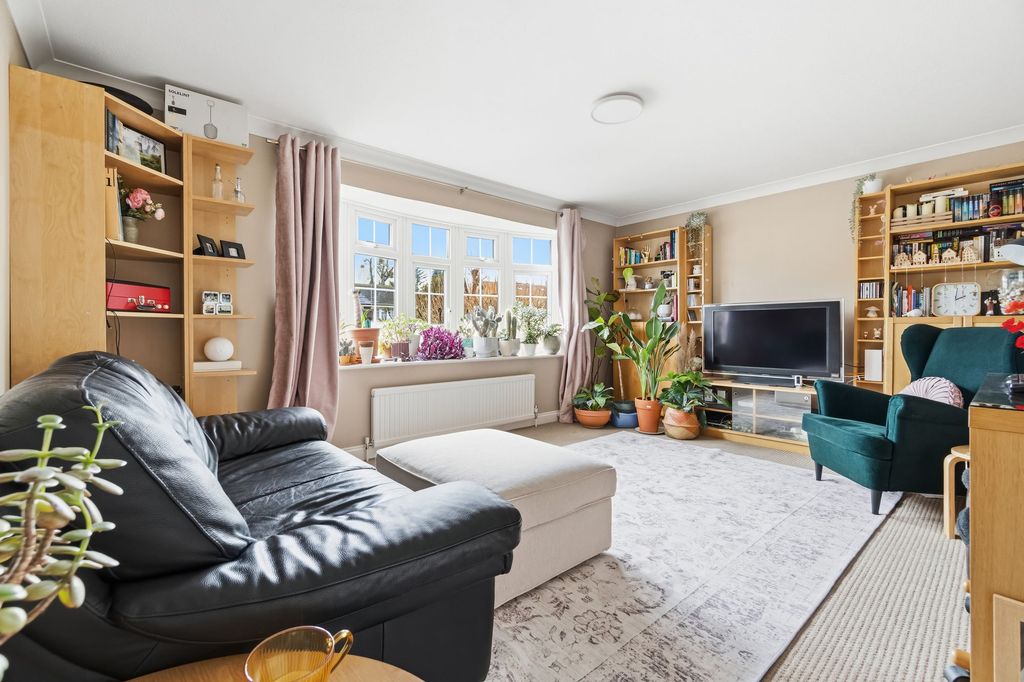 Property photo 2 of 13