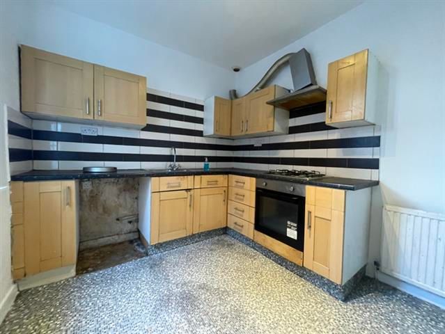 Property photo 3 of 5 Kitchen