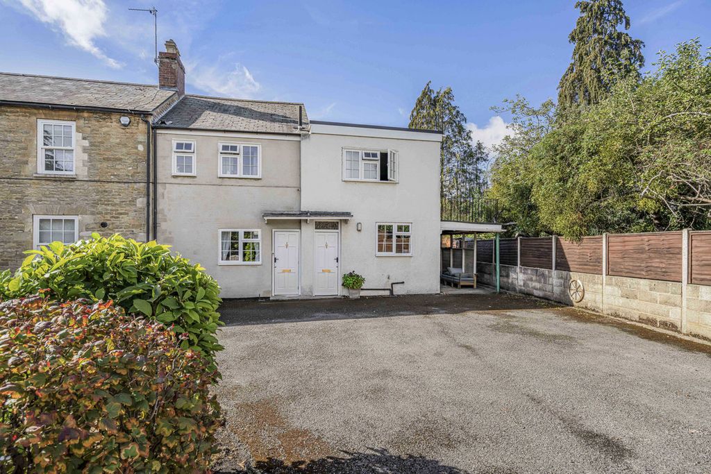 Property photo 1 of 24