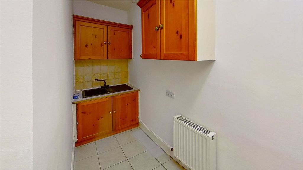 Property photo 3 of 10 Photo 3