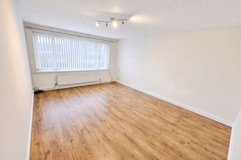 Property photo 2 of 6 Photo 5