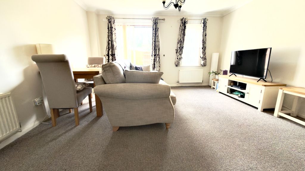 Property photo 3 of 14