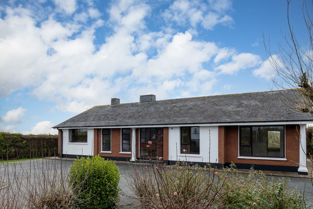 Property photo 3 of 25