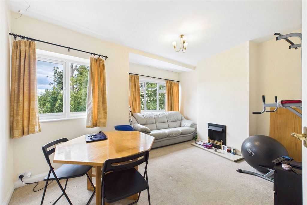 Property photo 3 of 7 Picture No. 60