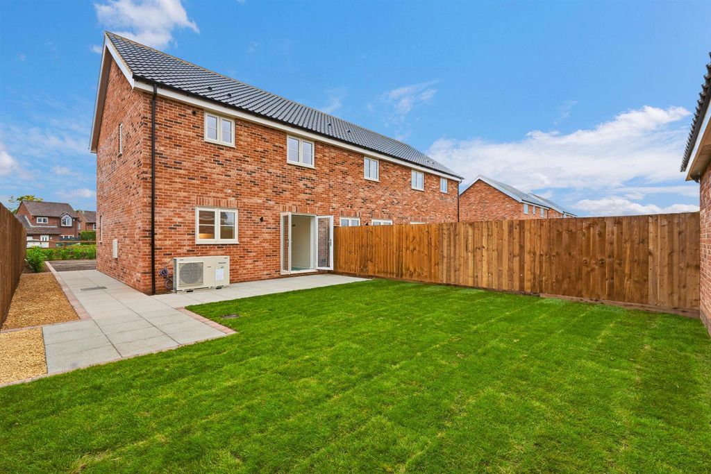 Property photo 2 of 18 Rear Aspect