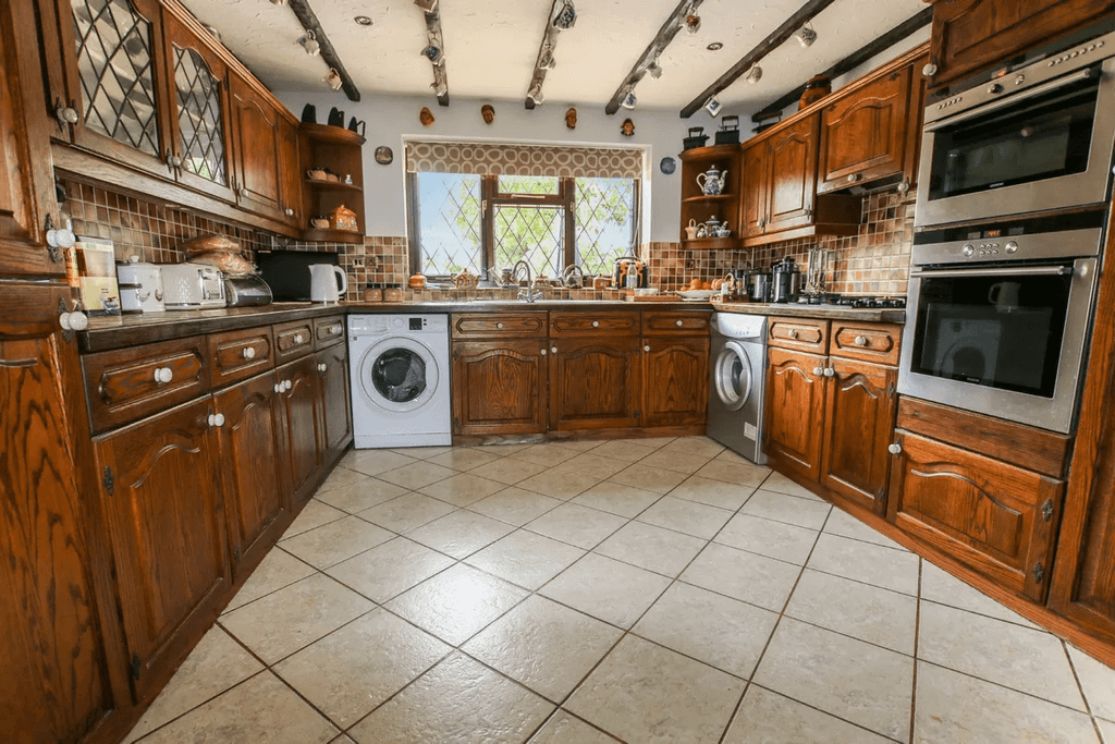 Property photo 2 of 10 Gallery