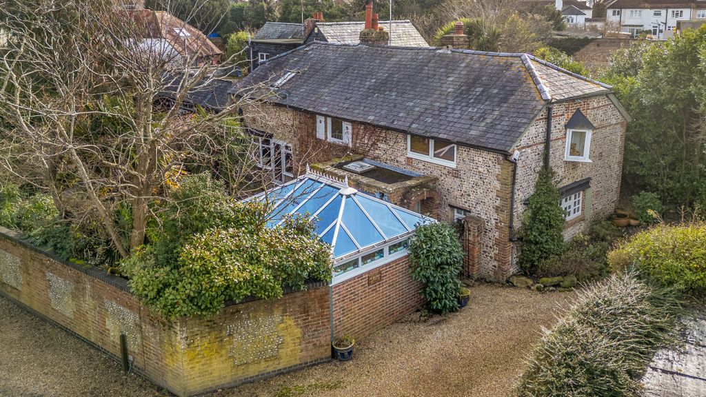 Property photo 1 of 18