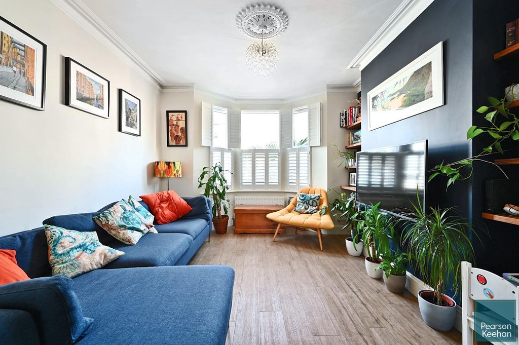 Property photo 2 of 24 161-Westbourne-Street-Bn3 (6).Jpg