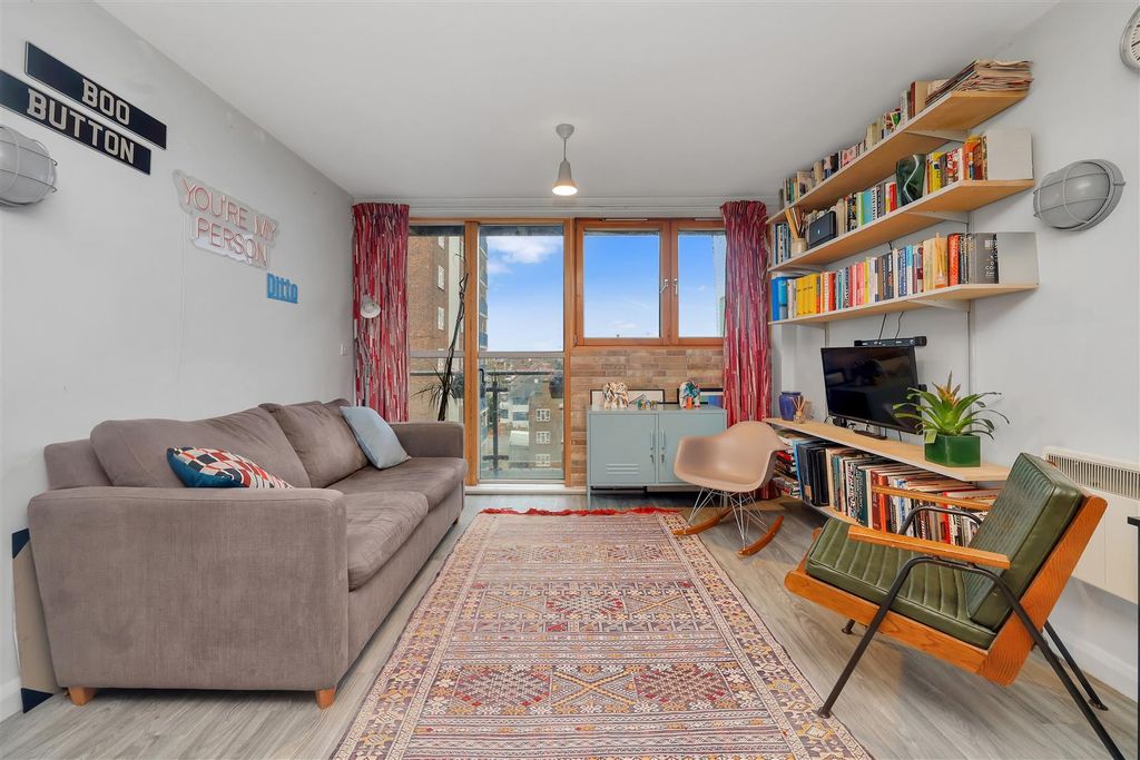 Property photo 2 of 24