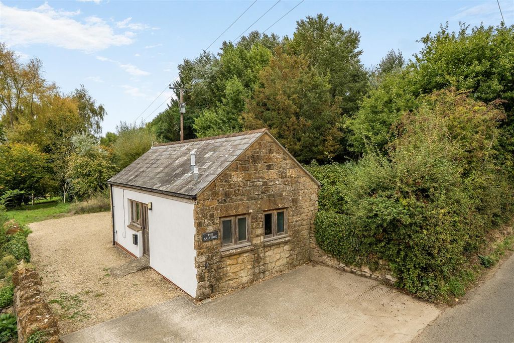 Property photo 1 of 10 Front