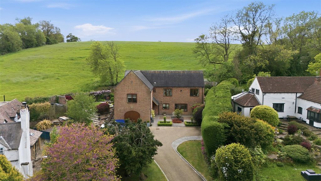 Property photo 1 of 32 1
