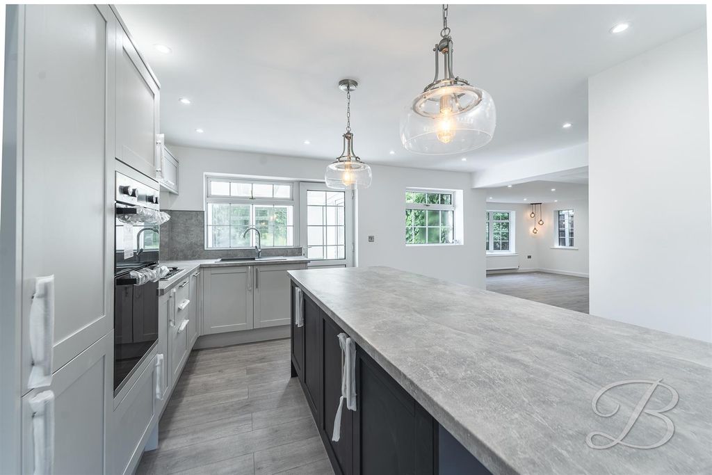 Property photo 3 of 43 CC27.Jpg