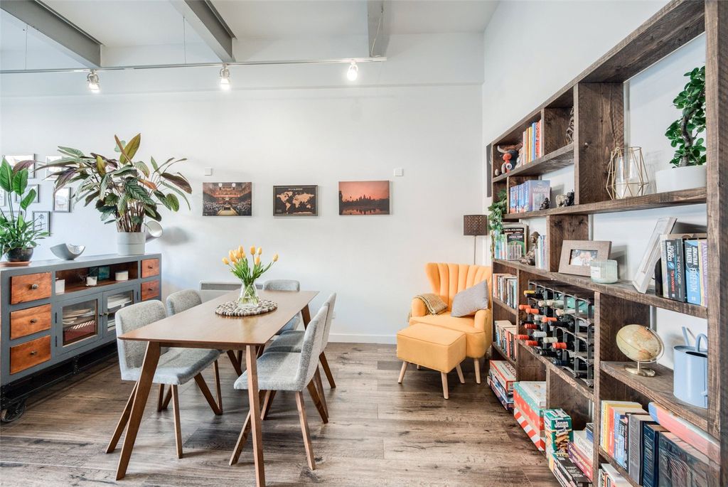 Property photo 3 of 13 Picture No. 25