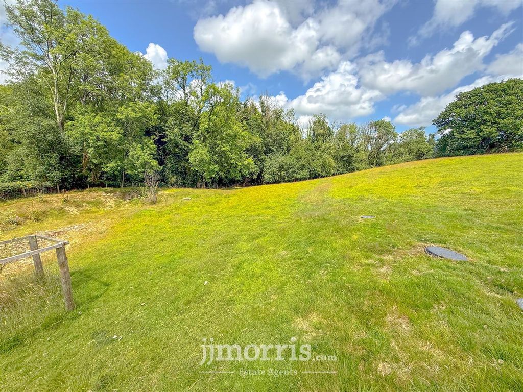 Additional image 70 of 3 bed property for saleLancych, Boncath SA37